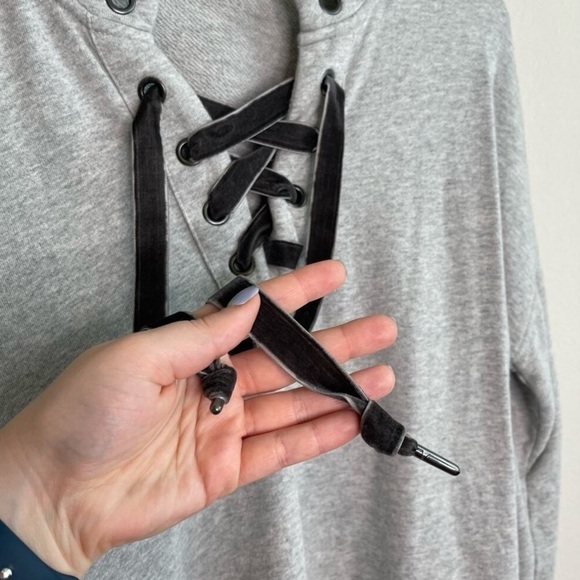 Rails Ryan Pullover Heather Gray Lace-Up Sweater - Picture 4 of 7